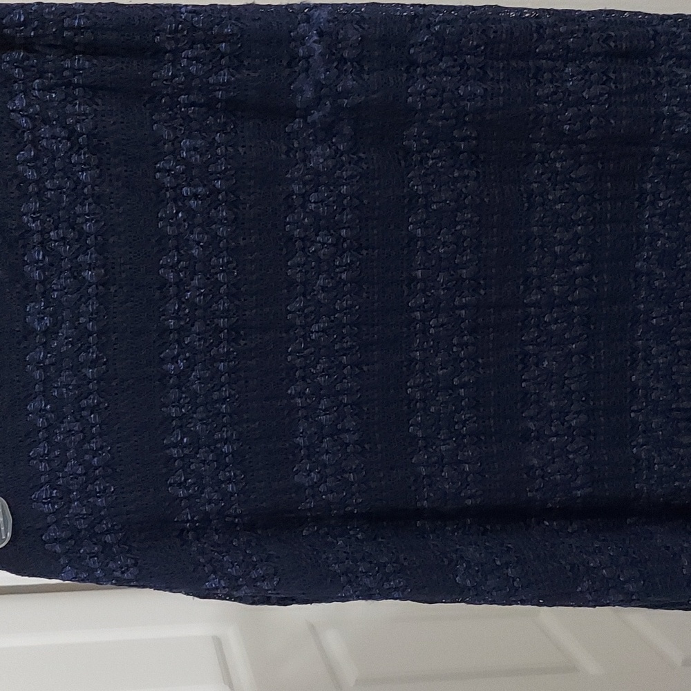 Dark blue lace skirt with lining